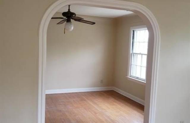16217 Greenview Avenue Gallery 3