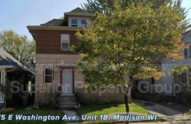 1975 E Washington Ave photos photos