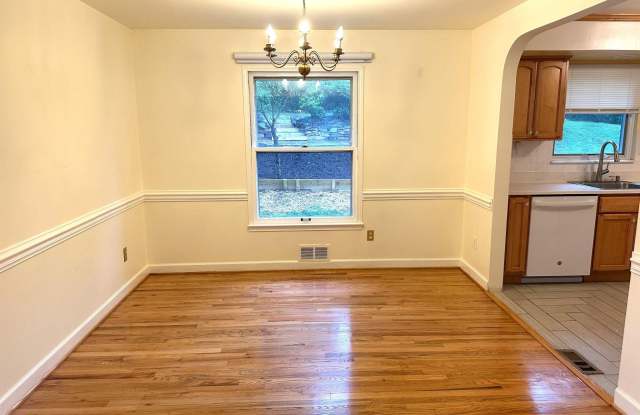 10916 CANDLELIGHT Lane Gallery 4