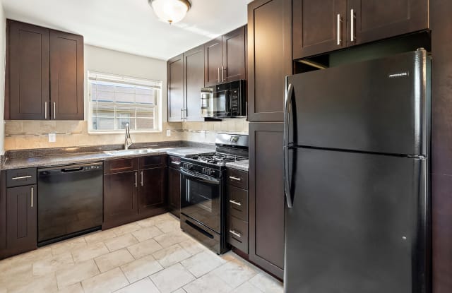 Crossroads Gardens Apartments photos photos