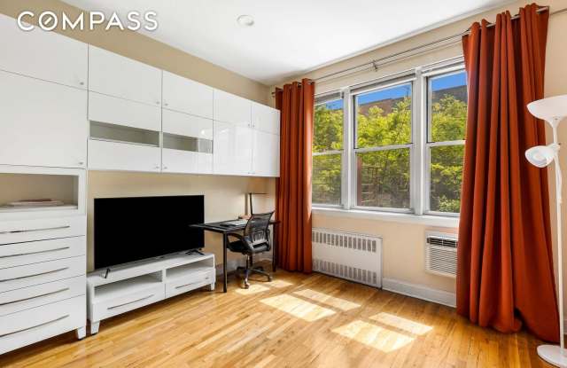 313 East 89th Street photos photos