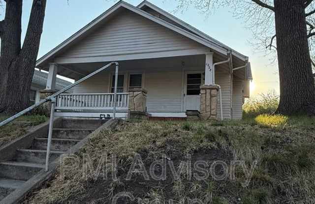 1228 SW Woodward Ave photos photos