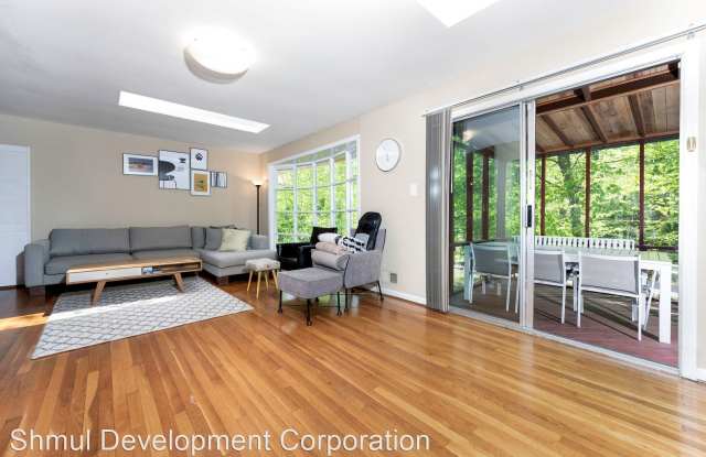 6710 Tildenwood Ln Gallery 2