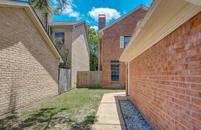 14431 Golden Pond Dr Drive Gallery 4