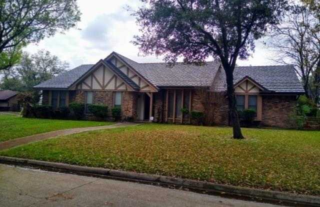 2701 Spartacus Drive - 2701 Spartacus Drive, Grand Prairie, TX 75052