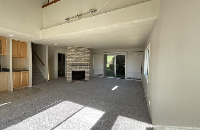 2349 Caringa Way #3 - 2349 Caringa Way, Carlsbad, CA 92009