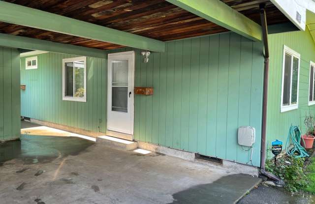 Coming Soon! Cozy 2 Bedroom Duplex Located in a Great Location Close to Washington Square.  Water/Sewer Included in Rent. Gallery 1