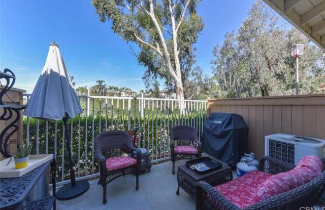 19623 Orviento Drive Gallery 4