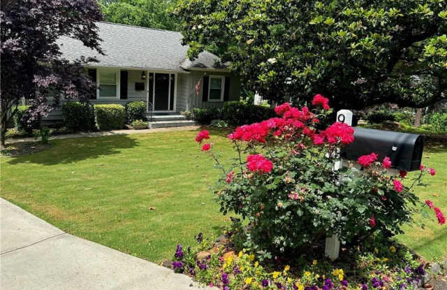 976 LINDRIDGE Drive NE - 976 Lindridge Drive Northeast, Atlanta, GA 30324