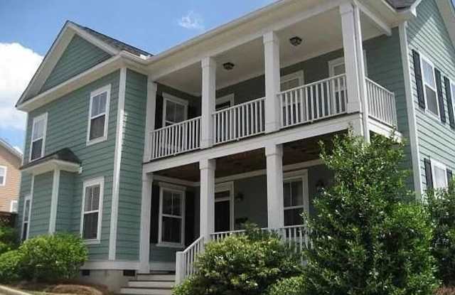 3 bedroom 3 bath home in downtown Columbia with private serene patio photos photos