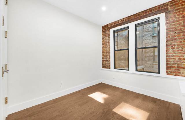 220 E 70th St Gallery 3