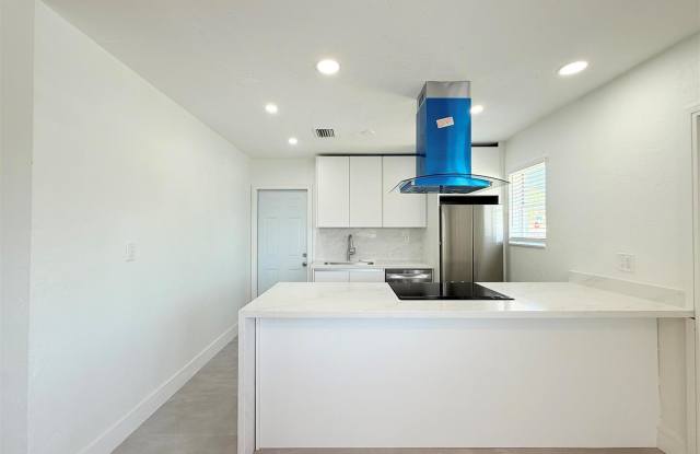 2611 NW #21street - 2611 Northwest 21st Street, Fort Lauderdale, FL 33311 2611 NW #21street - 2611 Northwest 21st Street, Fort Lauderdale, FL 33311