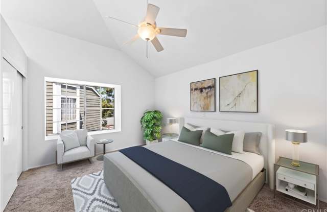 3027 Langs Bay Gallery 1