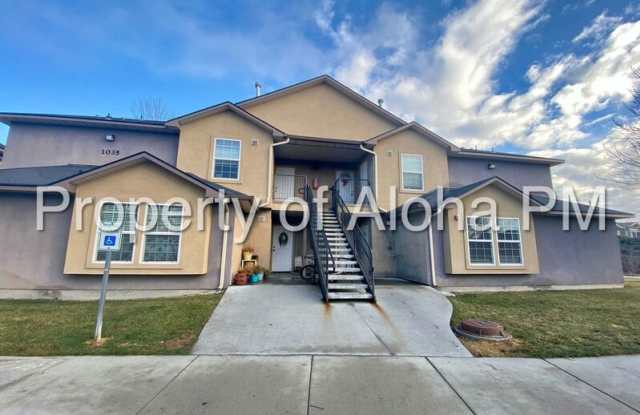 1035 W. Pine Ave photos photos