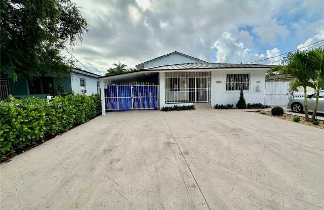3525 SW 92nd Ave photos photos