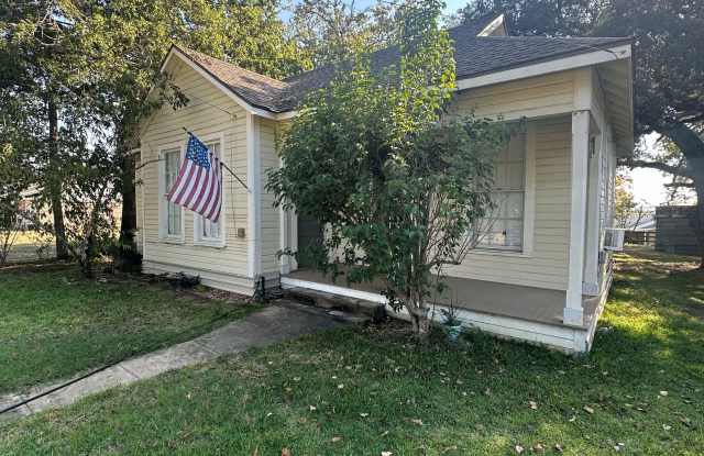 213 North Brazos Street Gallery 2