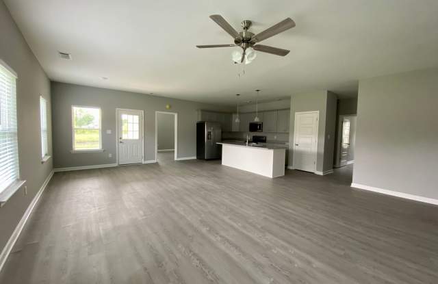4 bed, 2 bath home built in 2022 in Atoka Gallery 4