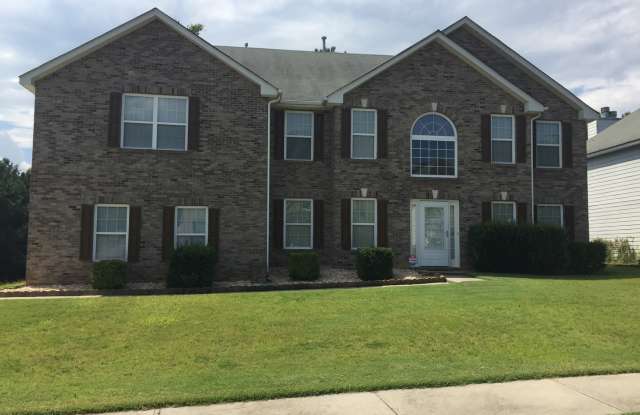 6263 Shell Dr: Spacious, 2-story, 5BD, 3BA home on level, corner lot with ample HOA amenities for rent in Atlanta! AVAILABLE NOW! photos photos