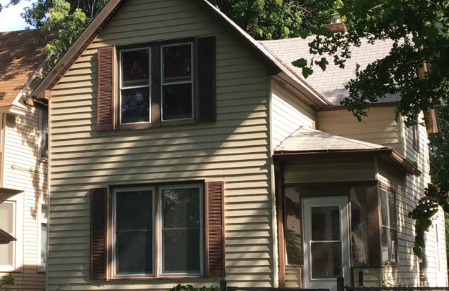 451 Charles Ave - 451 Charles Avenue, St. Paul, MN 55103