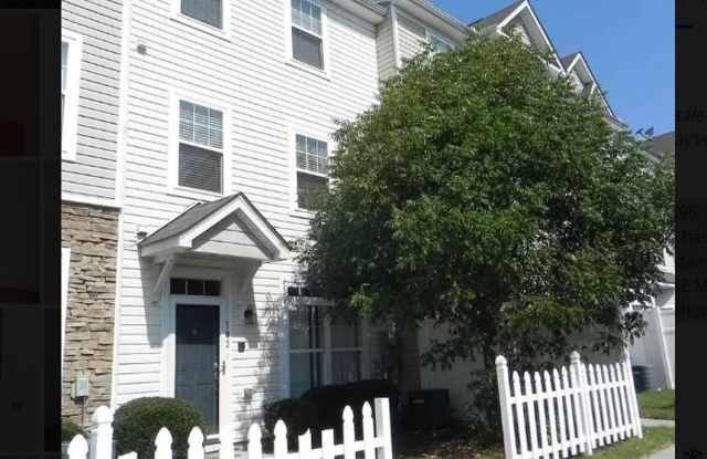 Conveniently Located 3 bedroom, 2.5 bathroom Townhome in Raleigh! photos photos