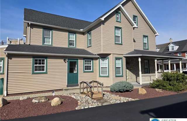 40 Evergreen Street unit: B photos photos