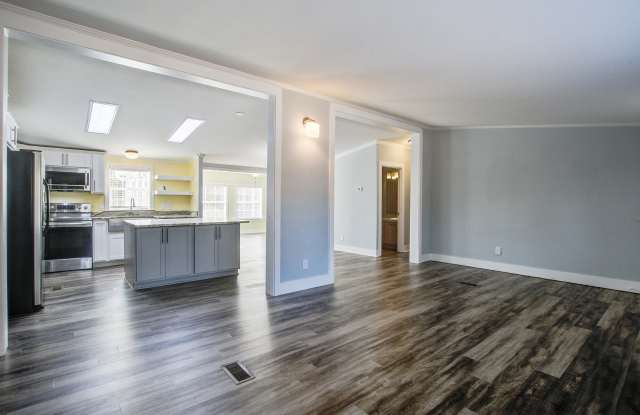 1807 United Drive photos photos
