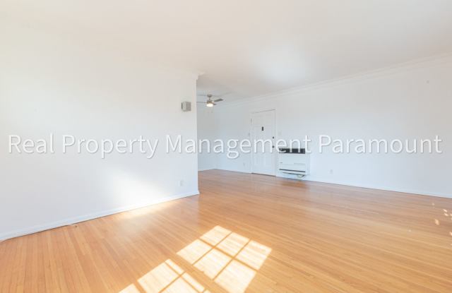 Beautiful 2 Bed 1 Bath for rent with PARKING ! Gallery 2