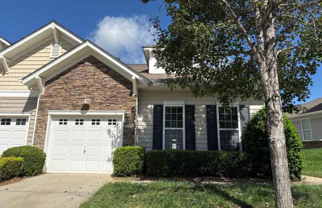End unit in Waters Edge Community in Belmont! - 525 Park View Drive, Mount Holly, NC 28012