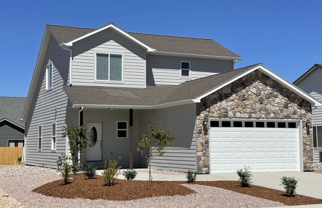 1349 Weminuche Avenue - 1349 Weminuche Avenue, Montrose, CO 81401