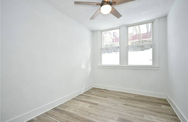 2611 Voelkel Ave Gallery 3