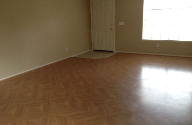 3427 N SERICIN -- Gallery 3