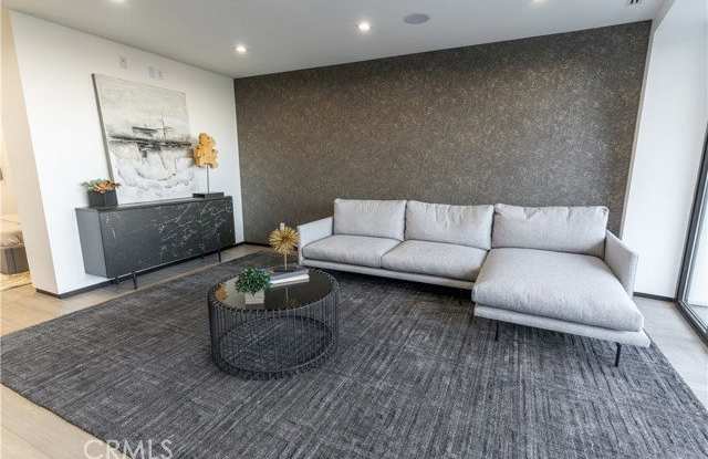 8148 1/2 West Gould Avenue Gallery 3