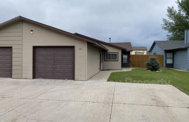 281 N. Colorado Ave photos photos