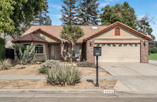 3558 West Escalon Avenue Gallery 1