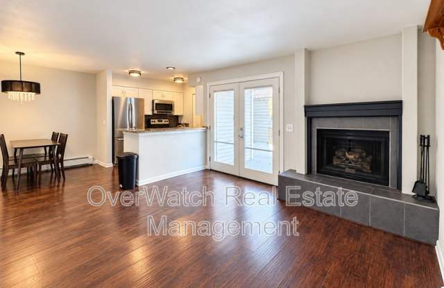 3230 MONTCLAIRE CT Gallery 1