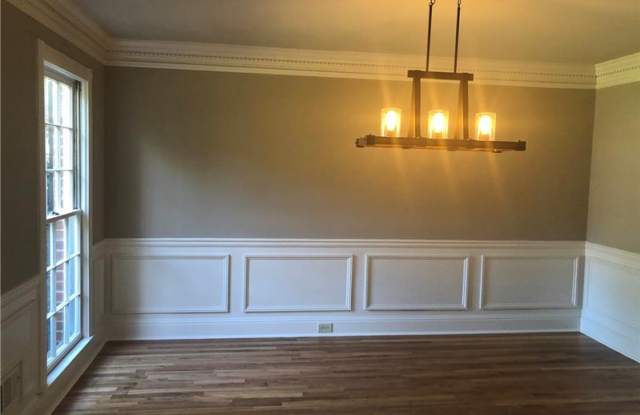 5888 Ashridge Court Gallery 4