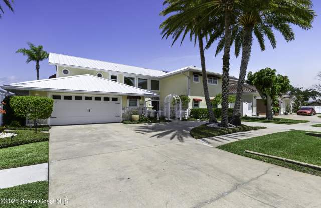 2230 Sykes Creek Drive Gallery 4