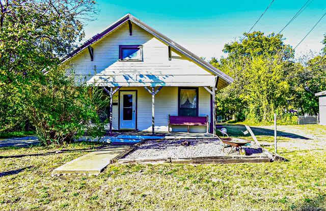 1429 E Cherry Street - 1429 East Cherry Street, Sherman, TX 75090