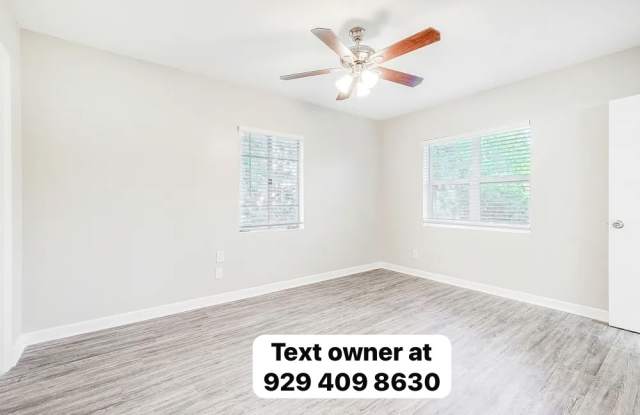 2135 Mercer Cir S Gallery 3