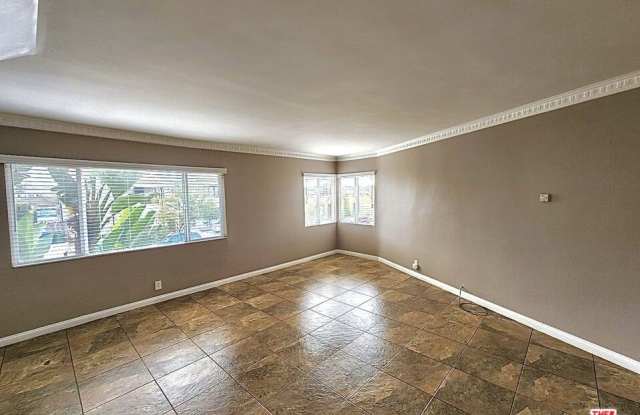 4045 W 28th St photos photos