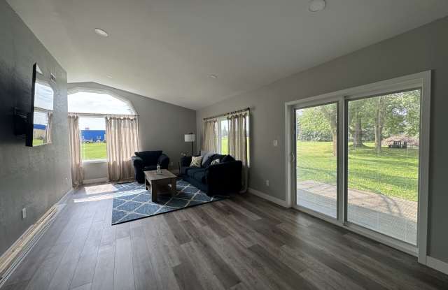 1345 Egg Harbor Lane Gallery 4