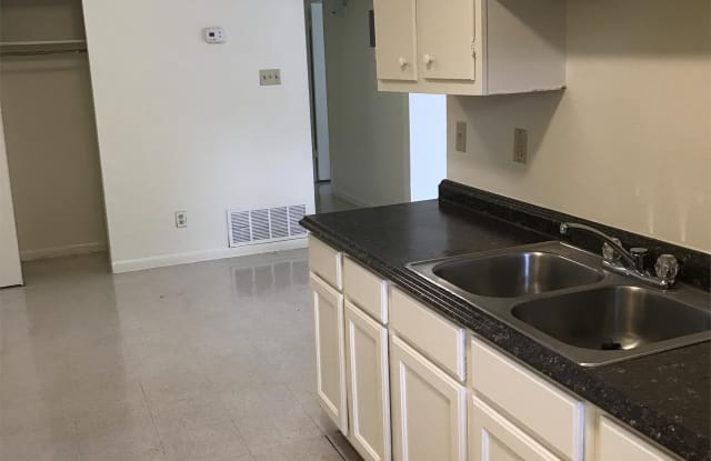 1025 Sutton Drive - 102 - 1025 Sutton, San Antonio, TX 78228
