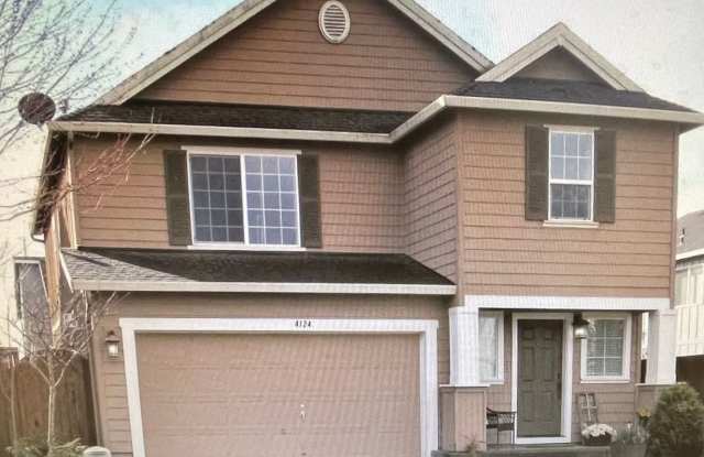 Gorgeous Pet Friendly Three Bedroom Home In Desirable Albany Neighborhood! photos photos