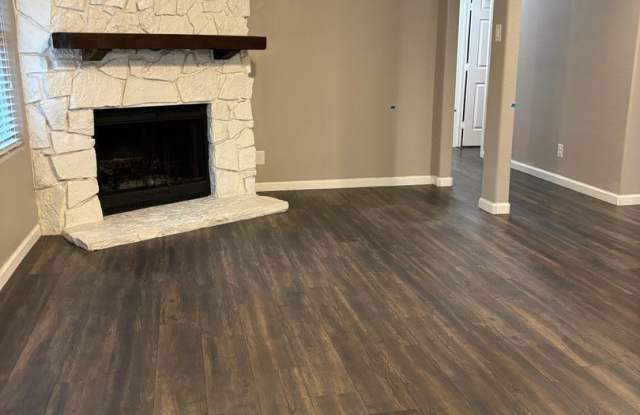Updated home, corner lot w lots of trees! Gallery 2