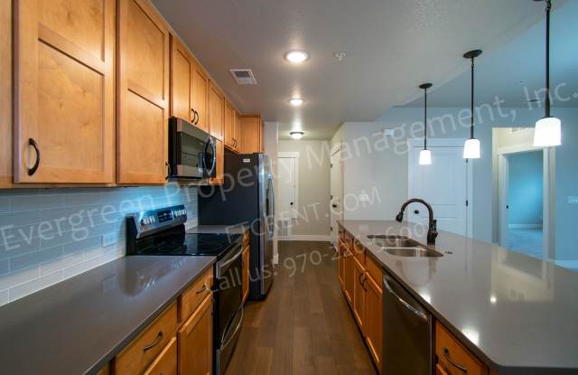 3-Bedroom Centerra Condo - 4612 Hahns Peak Drive, Loveland, CO 80538