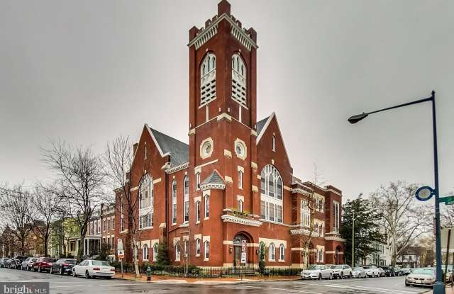819 D Street NE unit: 7 Gallery 3
