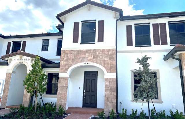 11046 W 32nd Ln Gallery 2
