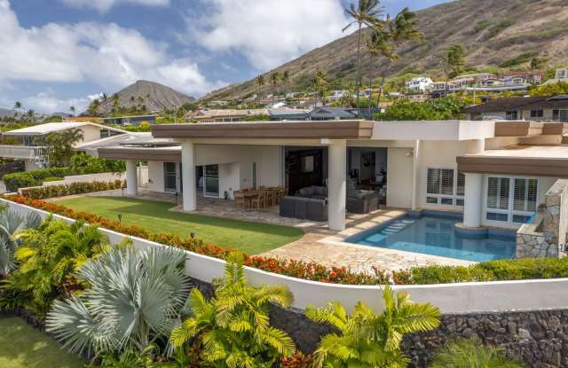 Luxury, Pool, AC & Stunning Ocean Views: Hale Makana Gallery 3