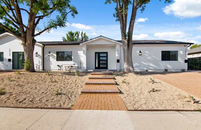 Modern 5 bedroom House for lease in Northridge photos photos