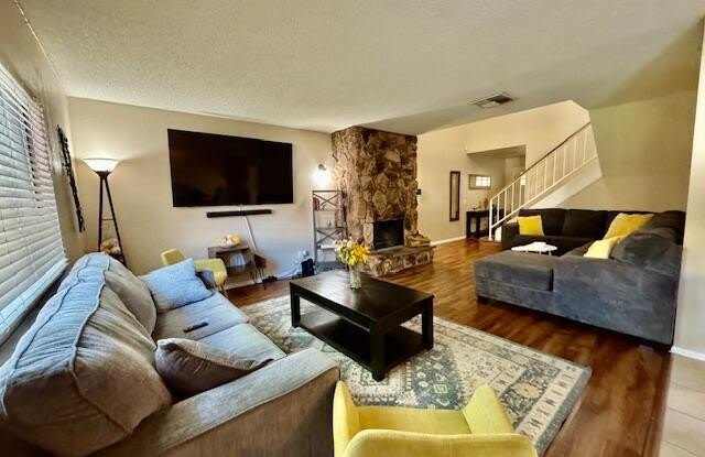 40040 Bluebird Lane Gallery 3